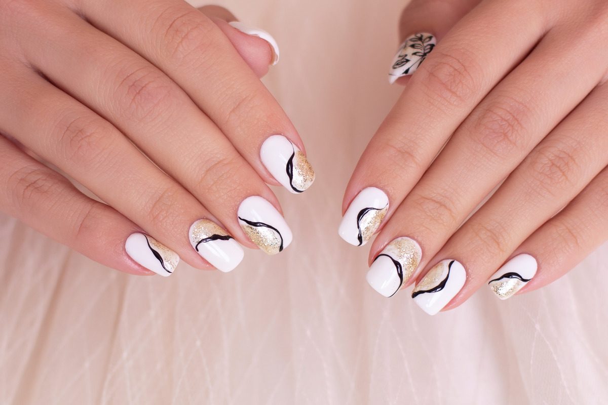 Read more about the article Seasonal Nail Trends: What’s Hot at Moi Nail Spa This Month!