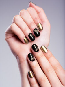 Read more about the article Reviving the Classic: Modern Takes on French Manicures