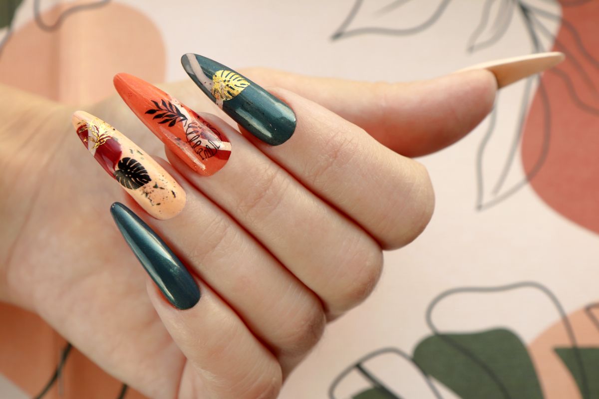 Read more about the article Why Regular Manicures Prevent Nail Damage at Moi Nail Spa