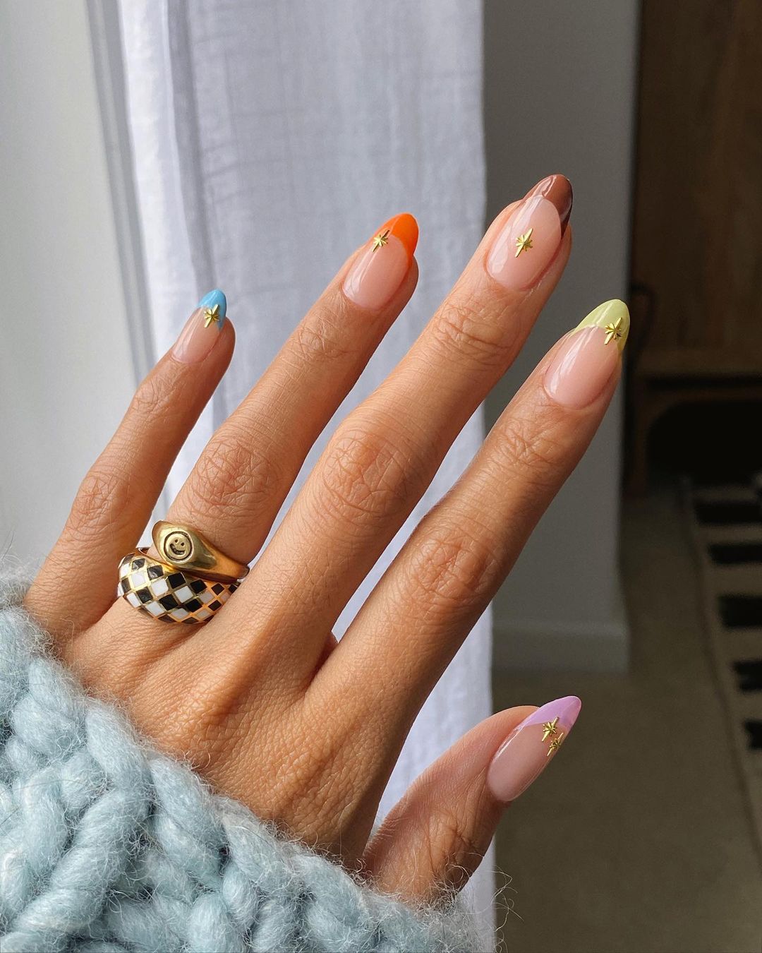 Read more about the article Top 7 Stiletto Nail Styles That Wow At Moi Nail Spa